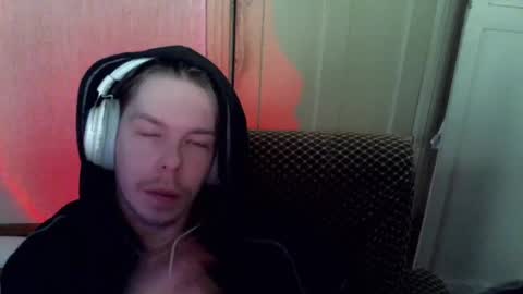 Snapshot of fluffy_boney chatting on 5, 1, 2025 Alexey online show from 5, 1, 2025