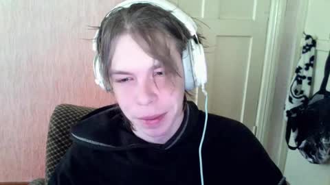 Snapshot of fluffy_boney chatting on 6, 1, 2025 Alexey online show from 6, 1, 2025