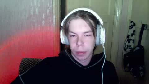 Snapshot of fluffy_boney chatting on 8, 1, 2025 Alexey online show from 8, 1, 2025