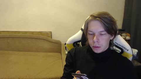 Snapshot of fluffy_boney chatting on 3, 2, 2025 Alexey online show from 3, 2, 2025