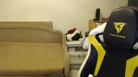 Snapshot of fluffy_boney chatting on 4, 2, 2025 Alexey online show from 4, 2, 2025