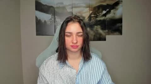 Snapshot of flufyfoxx chatting on 11, 5, 2026 Lina online show from 11, 5, 2026