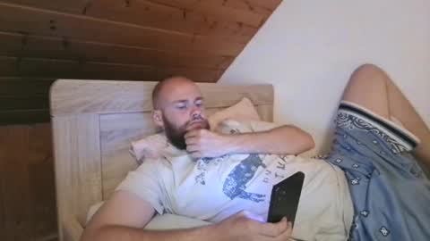 Snapshot of foniks96 chatting on 8, 6, 2026 Martin Grob online show from 8, 6, 2026