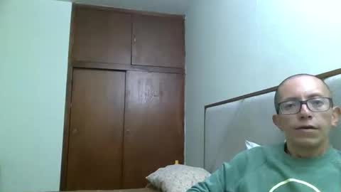 Snapshot of fonzi_flores chatting on 16, 11, 2025 fonzi_flores online show from 16, 11, 2025