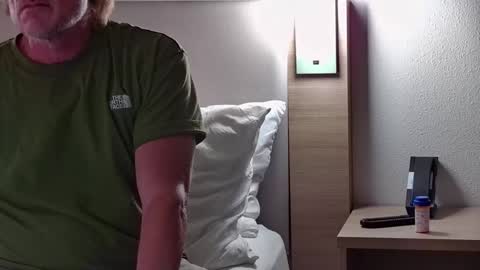 Snapshot of foodforcatfists chatting on 30, 3, 2026 foodforcatfists online show from 30, 3, 2026