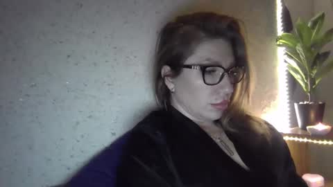 fox_red_lady7 online show from 25, 1, 2025