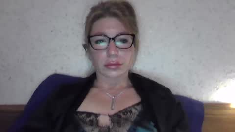 fox_red_lady7 online show from 5, 2, 2025