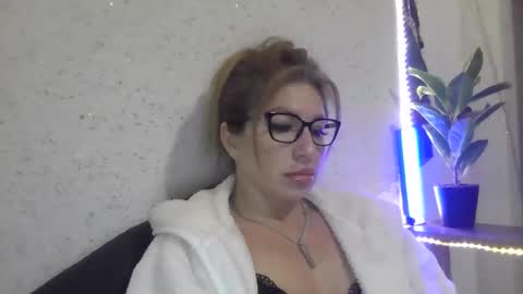 fox_red_lady7 online show from 20, 2, 2025