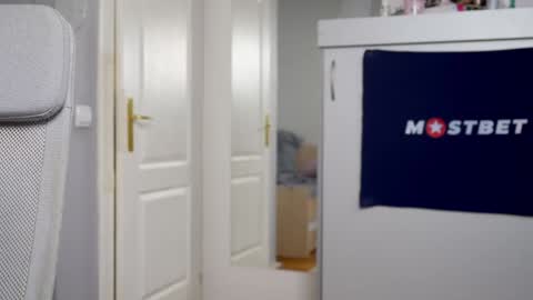 CUSTOM PHOTOS AND VIDEOS -  online show from 8, 1, 2025