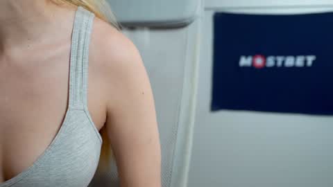 CUSTOM PHOTOS AND VIDEOS -  online show from 8, 1, 2025