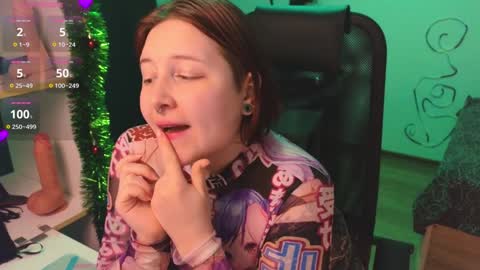 Snapshot of foxgirlandmerguis chatting on 7, 1, 2025 Belinda online show from 7, 1, 2025