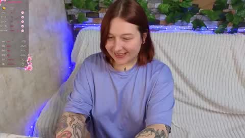 Snapshot of foxgirlandmerguis chatting on 6, 10, 2025 Belinda online show from 6, 10, 2025