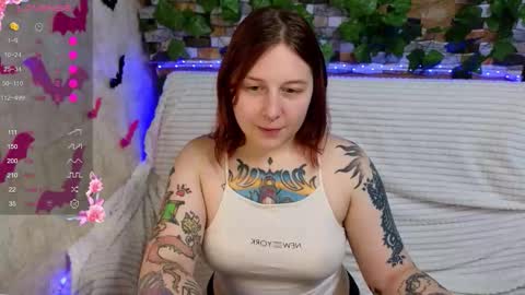 Snapshot of foxgirlandmerguis chatting on 25, 10, 2025 Belinda online show from 25, 10, 2025