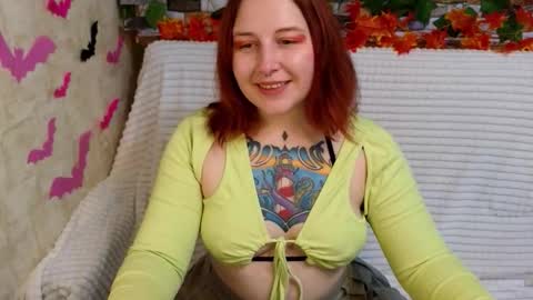 Snapshot of foxgirlandmerguis chatting on 26, 10, 2025 Belinda online show from 26, 10, 2025