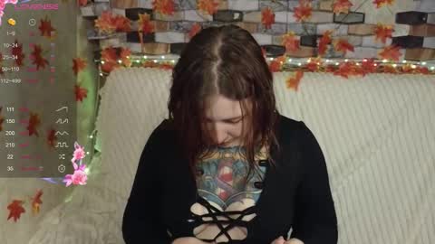 Snapshot of foxgirlandmerguis chatting on 8, 11, 2025 Belinda online show from 8, 11, 2025