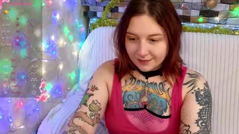 Snapshot of foxgirlandmerguis chatting on 4, 12, 2025 Belinda online show from 4, 12, 2025