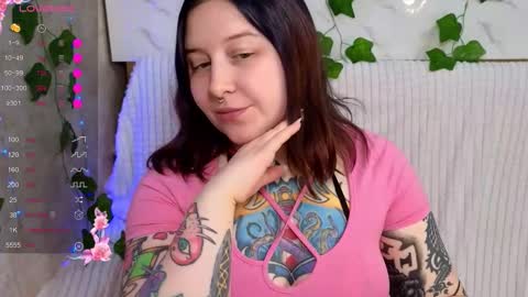 Snapshot of foxgirlandmerguis chatting on 12, 3, 2026 Belinda online show from 12, 3, 2026