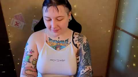 Snapshot of foxgirlandmerguis chatting on 6, 6, 2026 Belinda online show from 6, 6, 2026