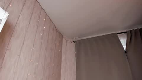 Snapshot of foxxxy__lady chatting on 15, 12, 2024 Kris online show from 15, 12, 2024