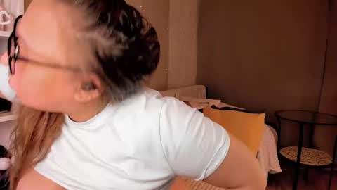 Snapshot of foxxxy__lady chatting on 5, 2, 2025 Kris online show from 5, 2, 2025