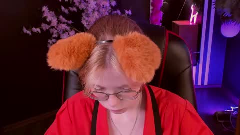 Snapshot of foxxxypolly chatting on 25, 5, 2026 Polly online show from 25, 5, 2026