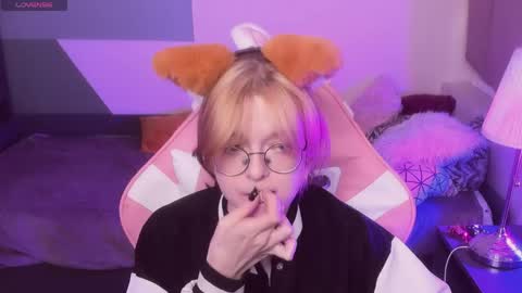 Snapshot of foxxxypolly chatting on 29, 5, 2026 Polly online show from 29, 5, 2026