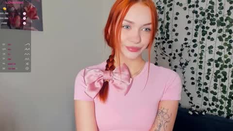 Snapshot of foxy_blush chatting on 15, 11, 2025 Eva online show from 15, 11, 2025