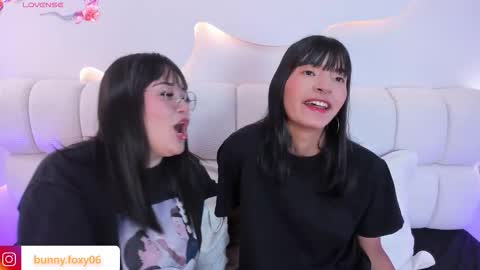 Snapshot of foxybuny chatting on 26, 3, 2026 FOXY AND BUNNY online show from 26, 3, 2026