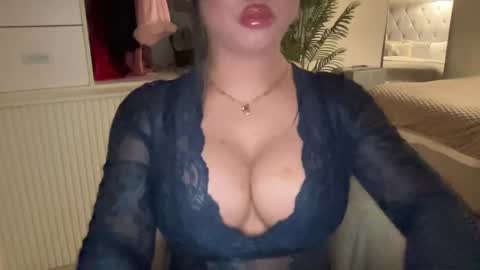 Snapshot of foxyluscious chatting on 15, 2, 2025 Ms Celeste Anne online show from 15, 2, 2025