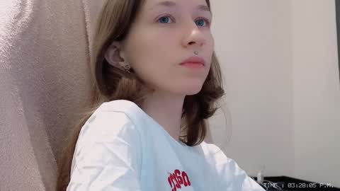 Snapshot of fran_bow chatting on 10, 12, 2024 fran_bow online show from 10, 12, 2024