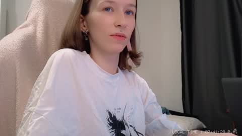 Snapshot of fran_bow chatting on 24, 12, 2024 fran_bow online show from 24, 12, 2024