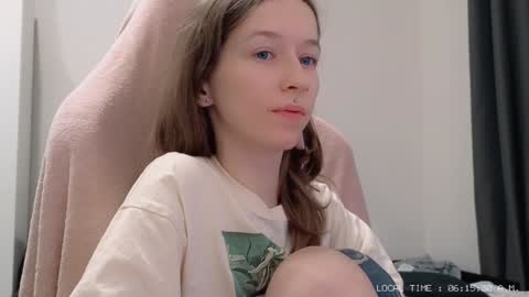 Snapshot of fran_bow chatting on 9, 1, 2025 fran_bow online show from 9, 1, 2025