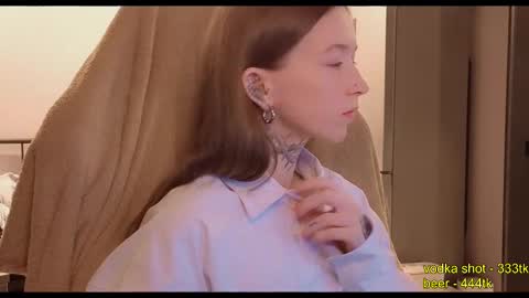 Snapshot of fran_bow chatting on 17, 11, 2025 fran_bow online show from 17, 11, 2025