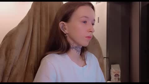 Snapshot of fran_bow chatting on 28, 11, 2025 fran_bow online show from 28, 11, 2025