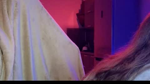 Snapshot of fran_bow chatting on 23, 12, 2025 fran_bow online show from 23, 12, 2025