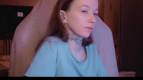 Snapshot of fran_bow chatting on 6, 2, 2026 fran_bow online show from 6, 2, 2026