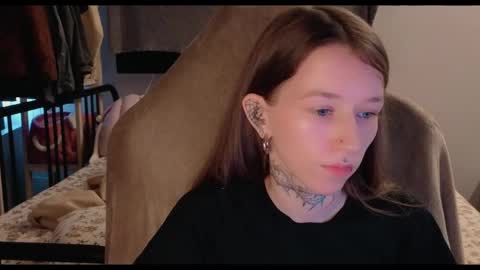 Snapshot of fran_bow chatting on 14, 5, 2026 fran_bow online show from 14, 5, 2026
