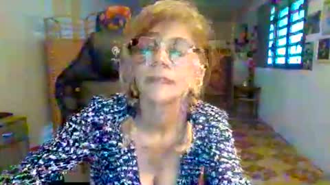 Snapshot of francelune chatting on 2, 2, 2026 francelune online show from 2, 2, 2026