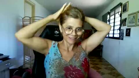 Snapshot of francelune chatting on 13, 2, 2026 francelune online show from 13, 2, 2026