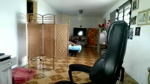 Snapshot of francelune chatting on 19, 2, 2026 francelune online show from 19, 2, 2026