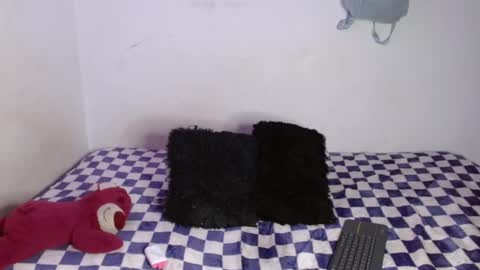 Snapshot of frances_ka chatting on 4, 10, 2025 francesca  online show from 4, 10, 2025