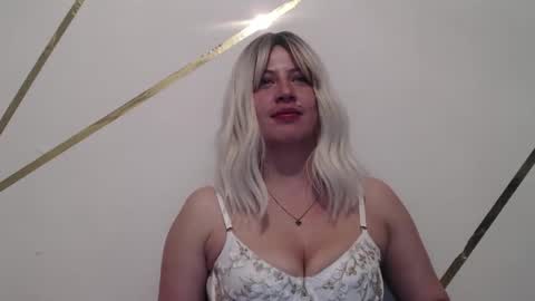 Snapshot of francescaasmith chatting on 28, 2, 2025 Francesca online show from 28, 2, 2025