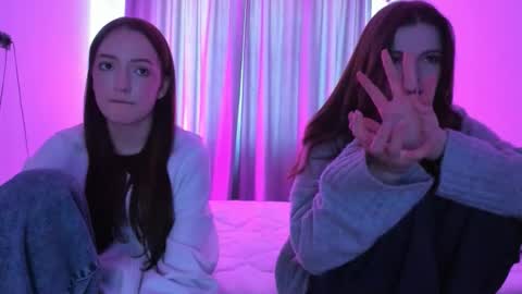 Snapshot of francessmason chatting on 4, 2, 2026 Marybrown eye Katy gray eye online show from 4, 2, 2026