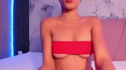 Snapshot of francis_leams chatting on 23, 7, 2026 Laura online show from 23, 7, 2026
