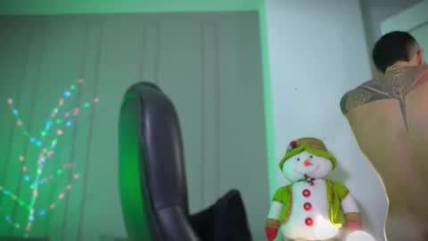 Frank Farrell. Hey remember to give me a thumbs up Ty online show from 14, 11, 2025