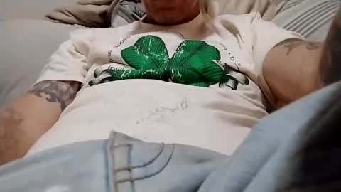 Snapshot of frankieblueeyes30 chatting on 28, 10, 2025 Blue eyed tatted Daddy online show from 28, 10, 2025