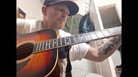 Snapshot of frankieblueeyes30 chatting on 16, 2, 2026 Blue eyed tatted Daddy online show from 16, 2, 2026