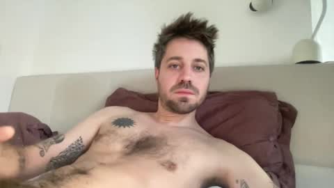 Snapshot of frankybiiig chatting on 27, 1, 2025 thegoodandbiiig online show from 27, 1, 2025