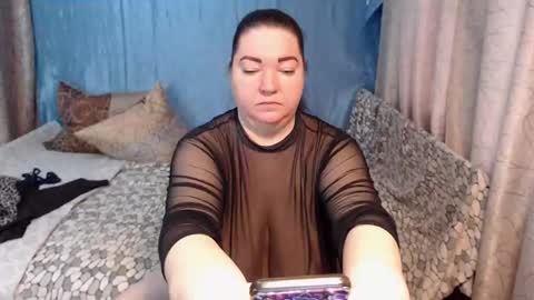 frau_becky online show from 23, 12, 2025