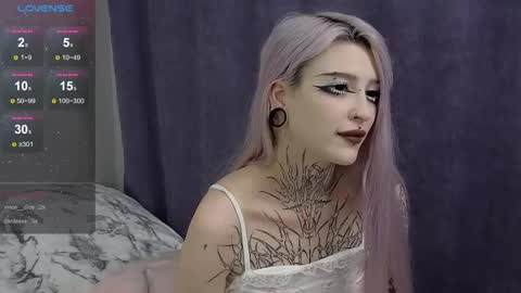 Snapshot of fraulein_mooon chatting on 14, 12, 2024 Asya UwU online show from 14, 12, 2024